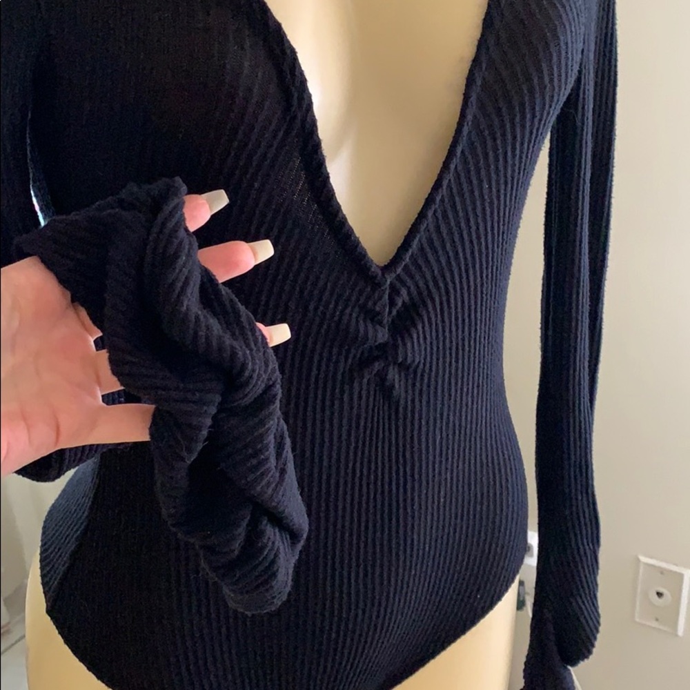Free People deep V bodysuit! 🖤 - Picture 4 of 7